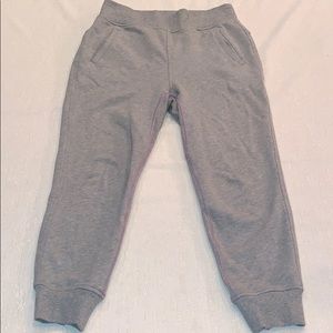 Lululemon cropped relaxed joggers size 6